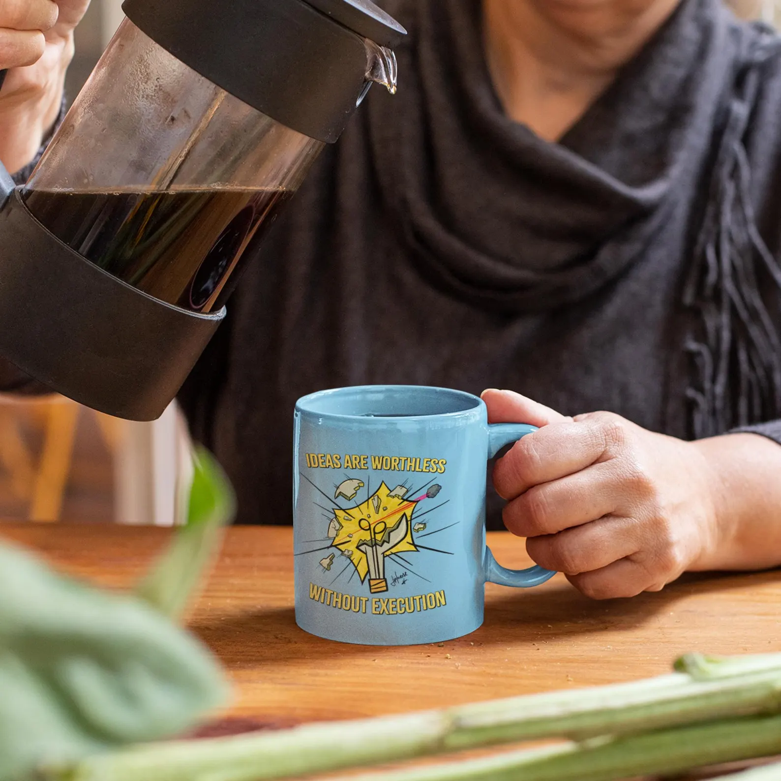 Ideas Are Worthless Without Execution Ceramic Mug - Imagen 2
